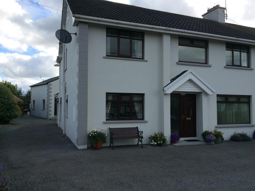 Johnny B'S B&B Ballybofey Exterior foto